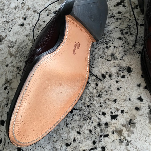 Allen Edmonds MacNeil Wingtip Oxfords Size 10b Only Worn Once! main image 5